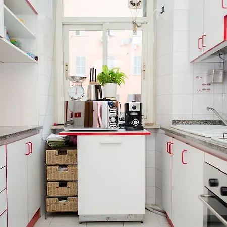 2 Bed Close To Colosseum Apartment